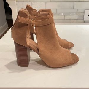 Women’s suede brown open toe shoes